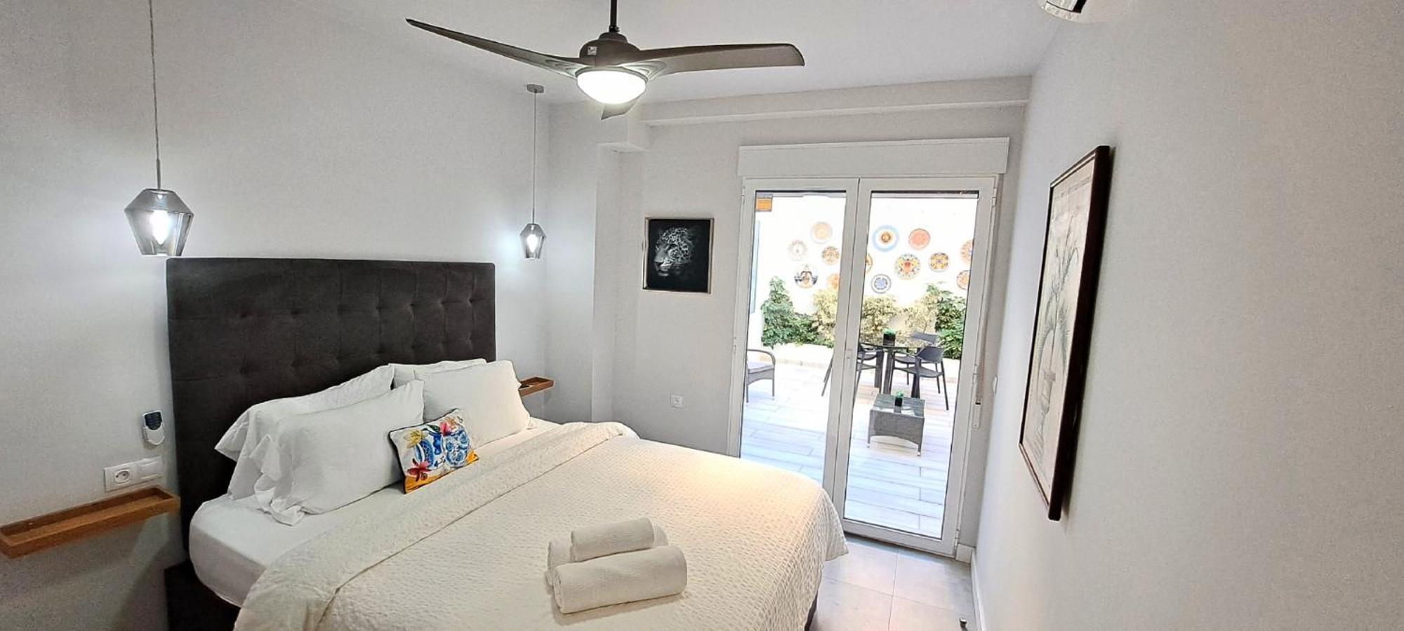 New! Renovated, Centrally Located, Private Entrance, Terrace Διαμέρισμα Βαλένθια Εξωτερικό φωτογραφία